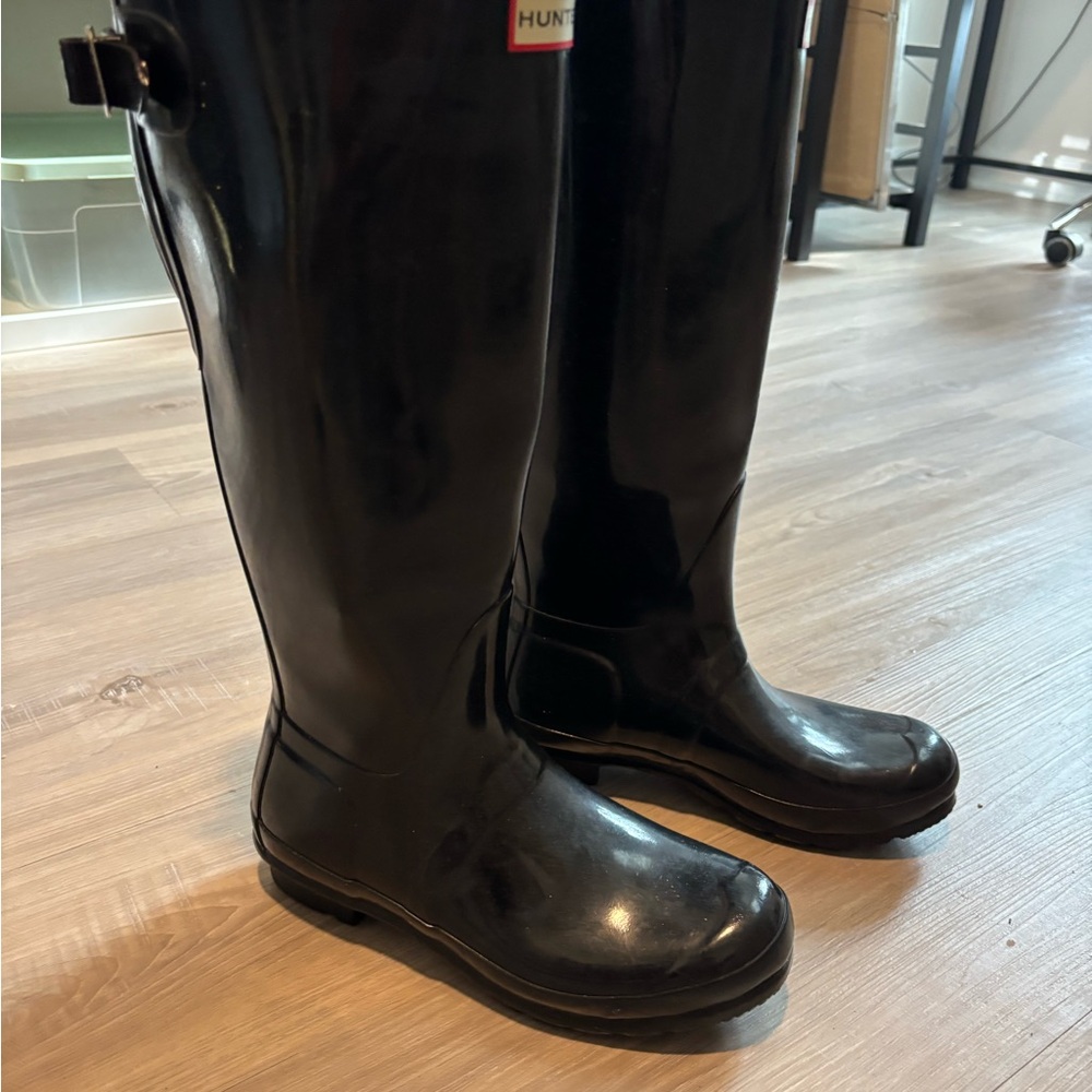 Hunter Black Women's Rain Boots - Picture 3 of 11